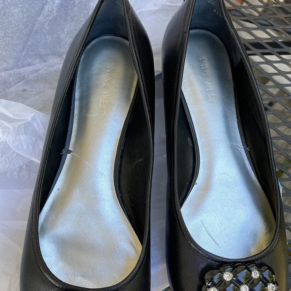Nine West black leather shoes size 8 1/2 M - Picture 5 of 5